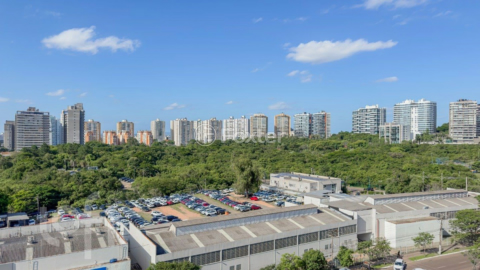 Image 8 - 828379