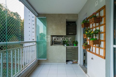 Image 8 - 828519