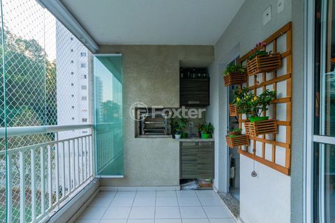 Image 15 - 828519