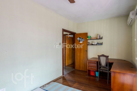 Image 8 - 828574