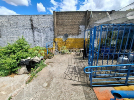 Image 4 - 828608