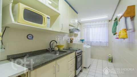 Image 4 - 828738
