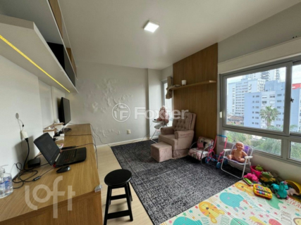 Image 4 - 828778