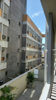 Image 10 - 828810