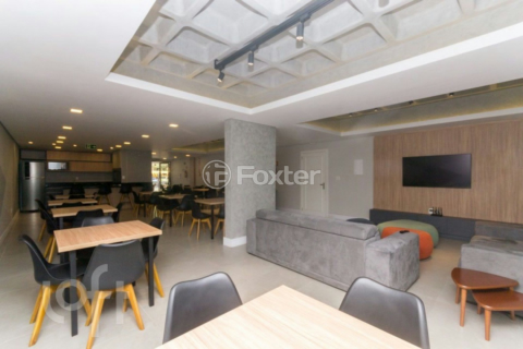 Image 21 - 828908