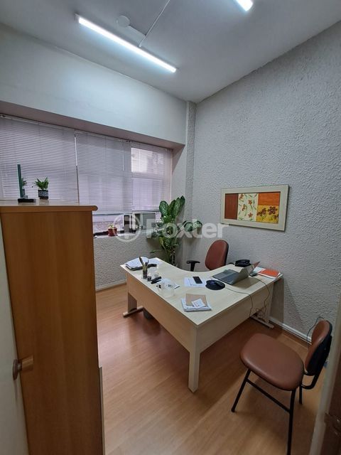 Image 4 - 829101