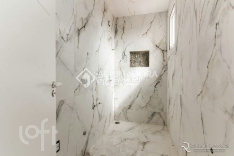 Image 23 - 830684