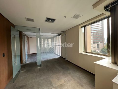 Image 3 - 830709