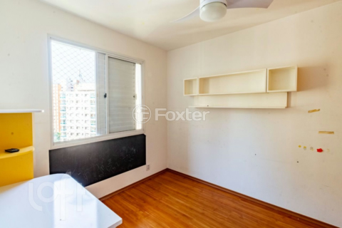 Image 11 - 830958
