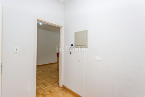 Image 38 - 831547