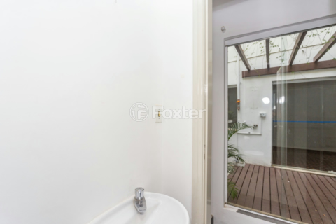 Image 85 - 831547
