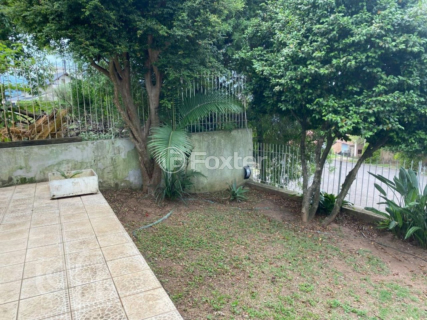 Image 27 - 831561