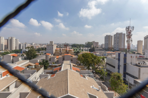 Image 6 - 831609