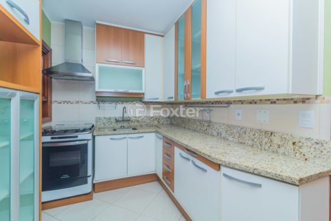 Image 7 - 831833