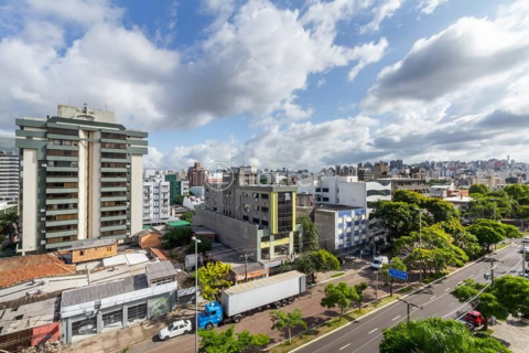 Image 19 - 831849
