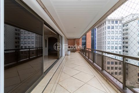 Image 10 - 831989