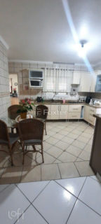 Image 3 - 832107