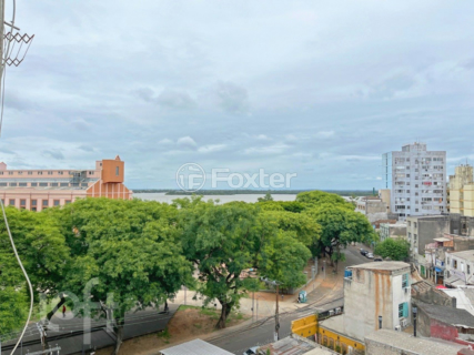 Image 8 - 832439