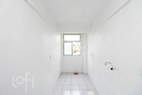 Image 5 - 832439