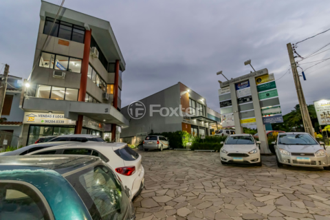 Image 10 - 832465