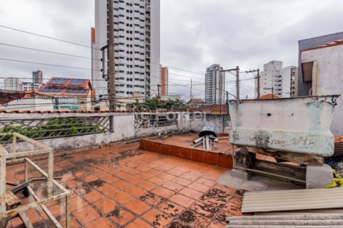 Image 35 - 832707