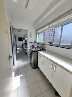 Image 29 - 832770