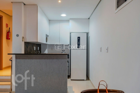 Image 31 - 832872