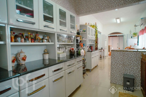 Image 7 - 832902