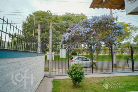 Image 3 - 832902