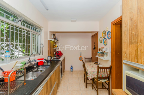 Image 30 - 833295
