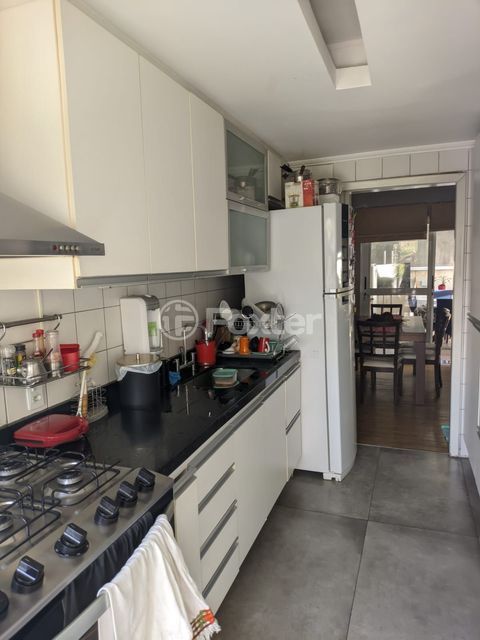 Image 8 - 833584