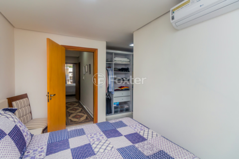 Image 42 - 833750