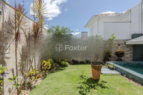 Image 9 - 834071