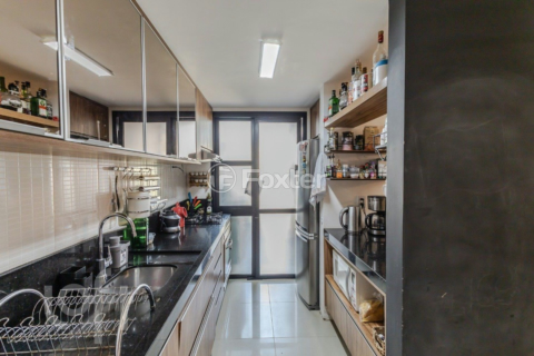 Image 31 - 834071