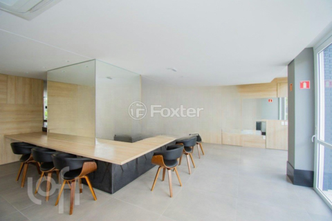 Image 24 - 834228