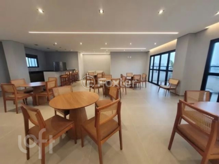 Image 13 - 834298