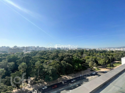 Image 30 - 834422