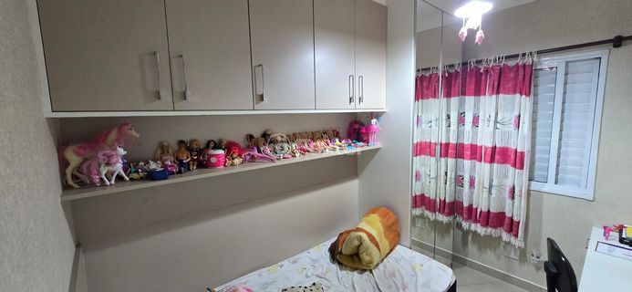 Image 19 - 834482