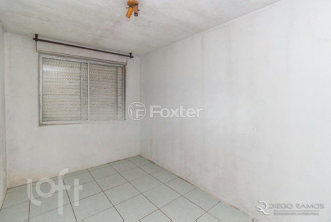 Image 9 - 834731