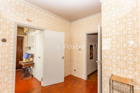 Image 41 - 834823