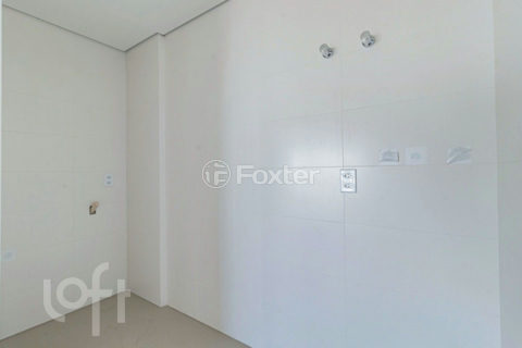 Image 7 - 834950