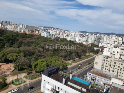 Image 21 - 835007