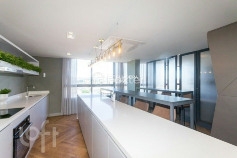 Image 30 - 835007