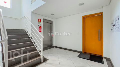 Image 21 - 835444