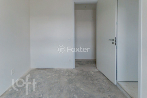 Image 21 - 835457