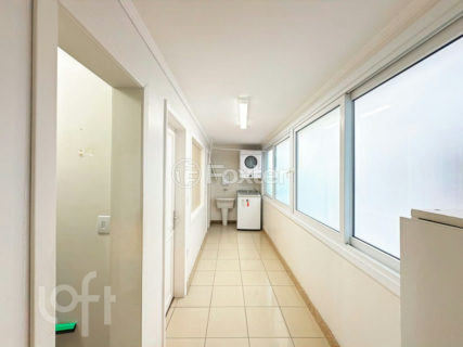 Image 37 - 835655