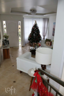 Image 9 - 836757