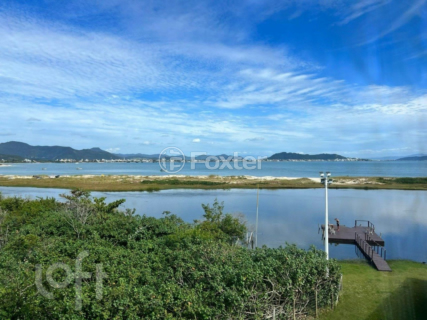 Image 1 - 836857