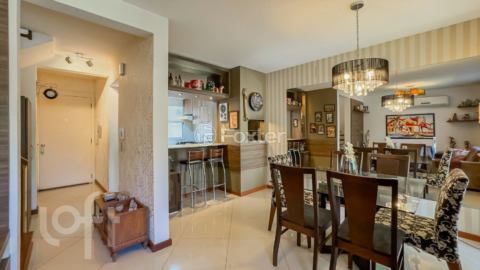Image 3 - 837065