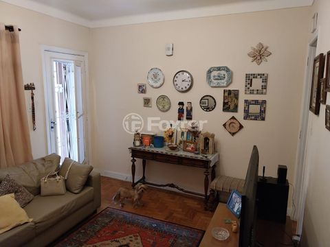 Image 3 - 837558